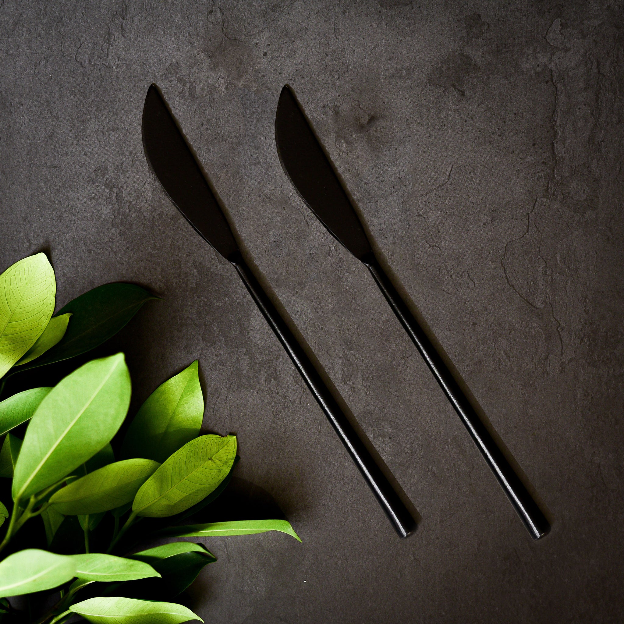 Noir Dinner Knives, Set of 4